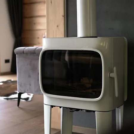 Wunderschoenes Blockhaus Direkt Am Fuer 10 Pax Nyaraló Gröbern